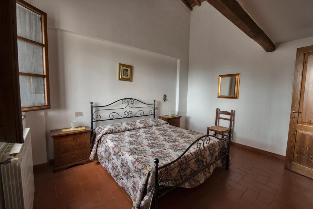 Agriturismo Poggio Al Tesoro Crespina Zimmer foto